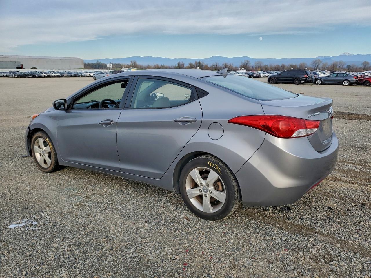 2013 Hyundai Elantra Gls - Фото 2