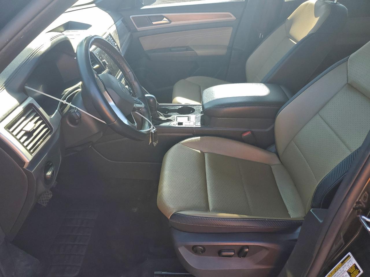 2022 Volkswagen Atlas Cross Sport Se - Image 7