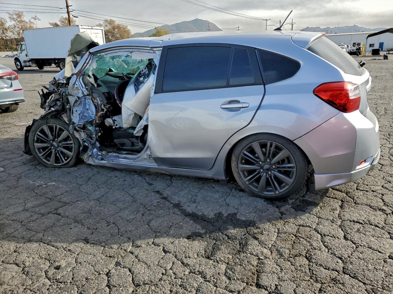 2015 Subaru Impreza - Фото 2