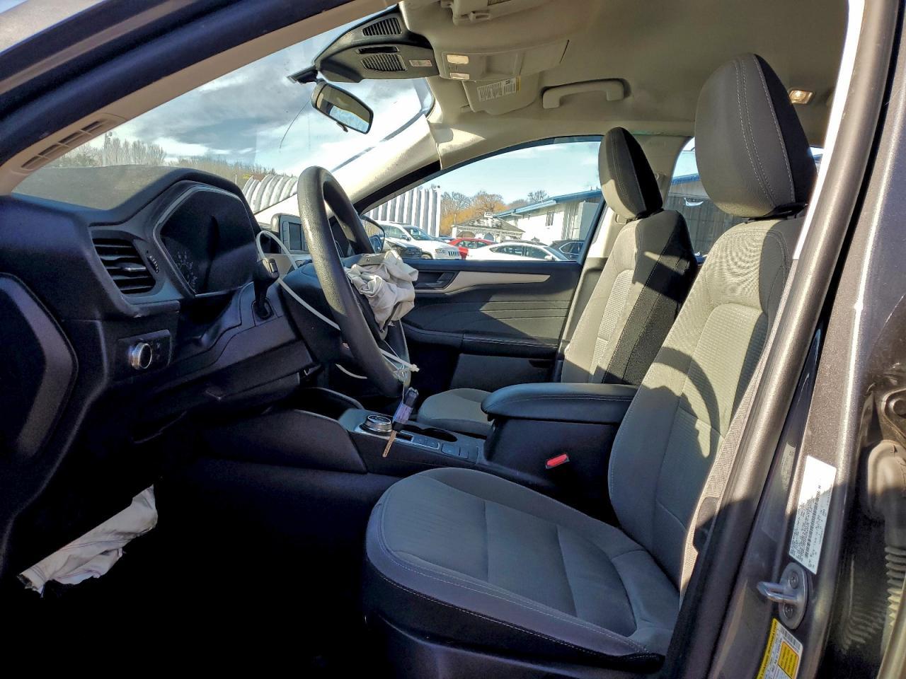 2022 Ford Escape S - Фото 7