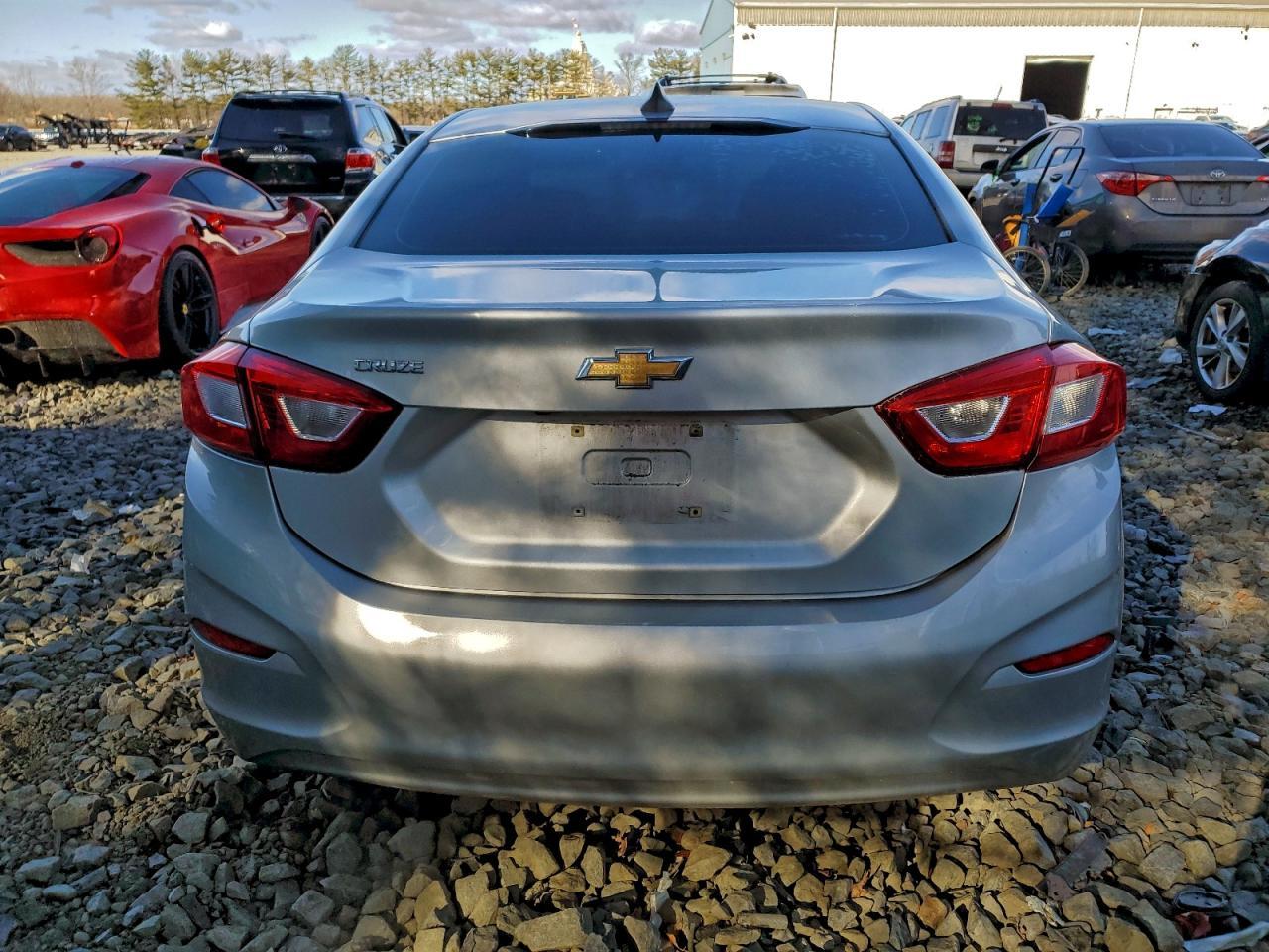 2017 Chevrolet Cruze Ls - Фото 6