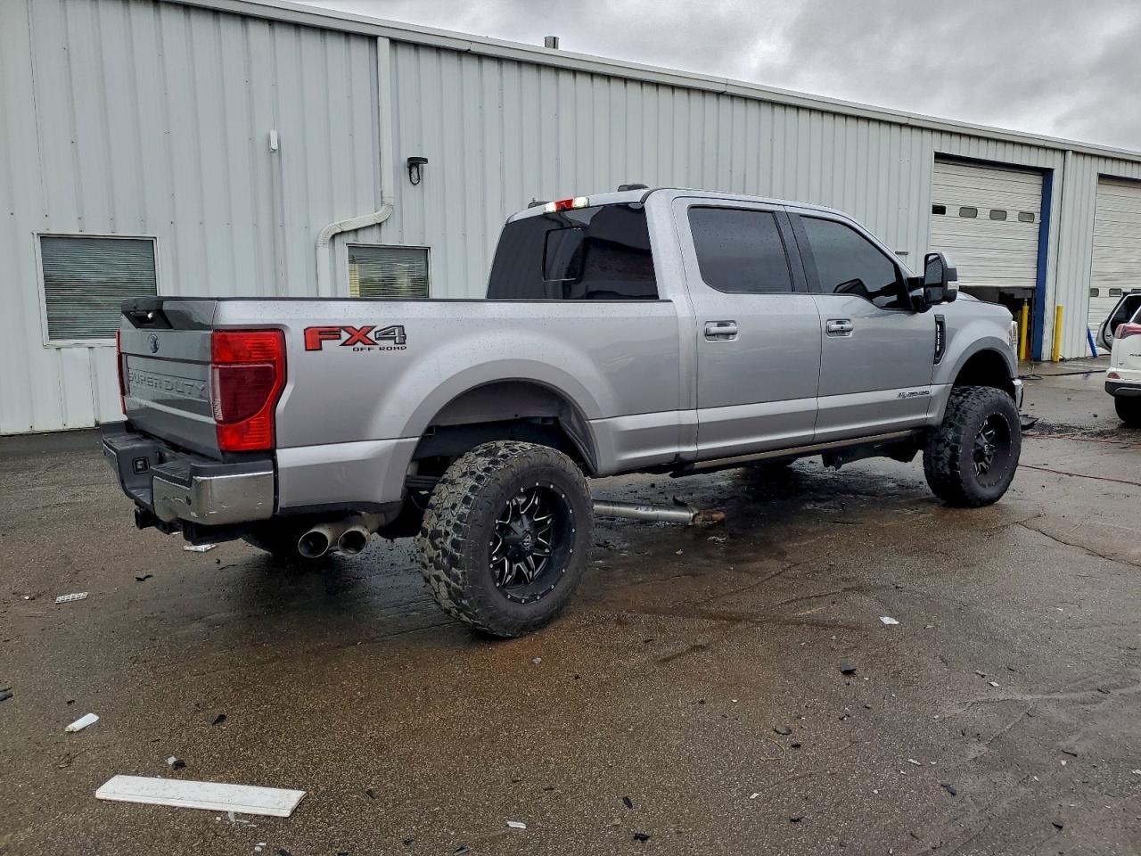 2021 Ford F250 Super Duty - Image 3