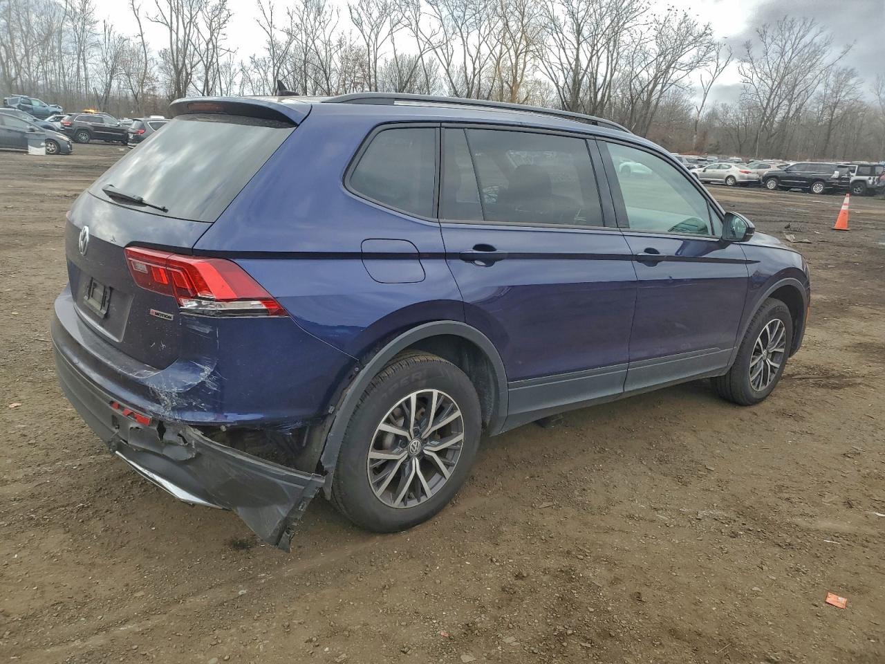 2021 Volkswagen Tiguan S - Фото 3
