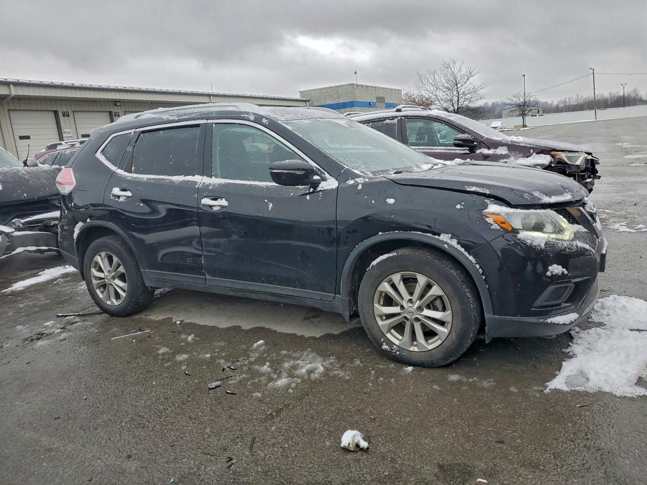 2015 Nissan Rogue S - Фото 4