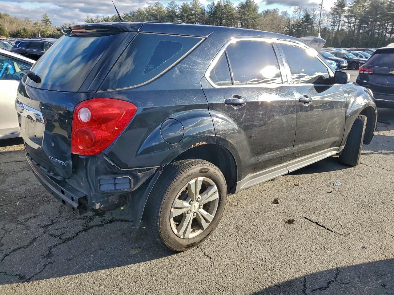 2011 Chevrolet Equinox Ls - Image 3