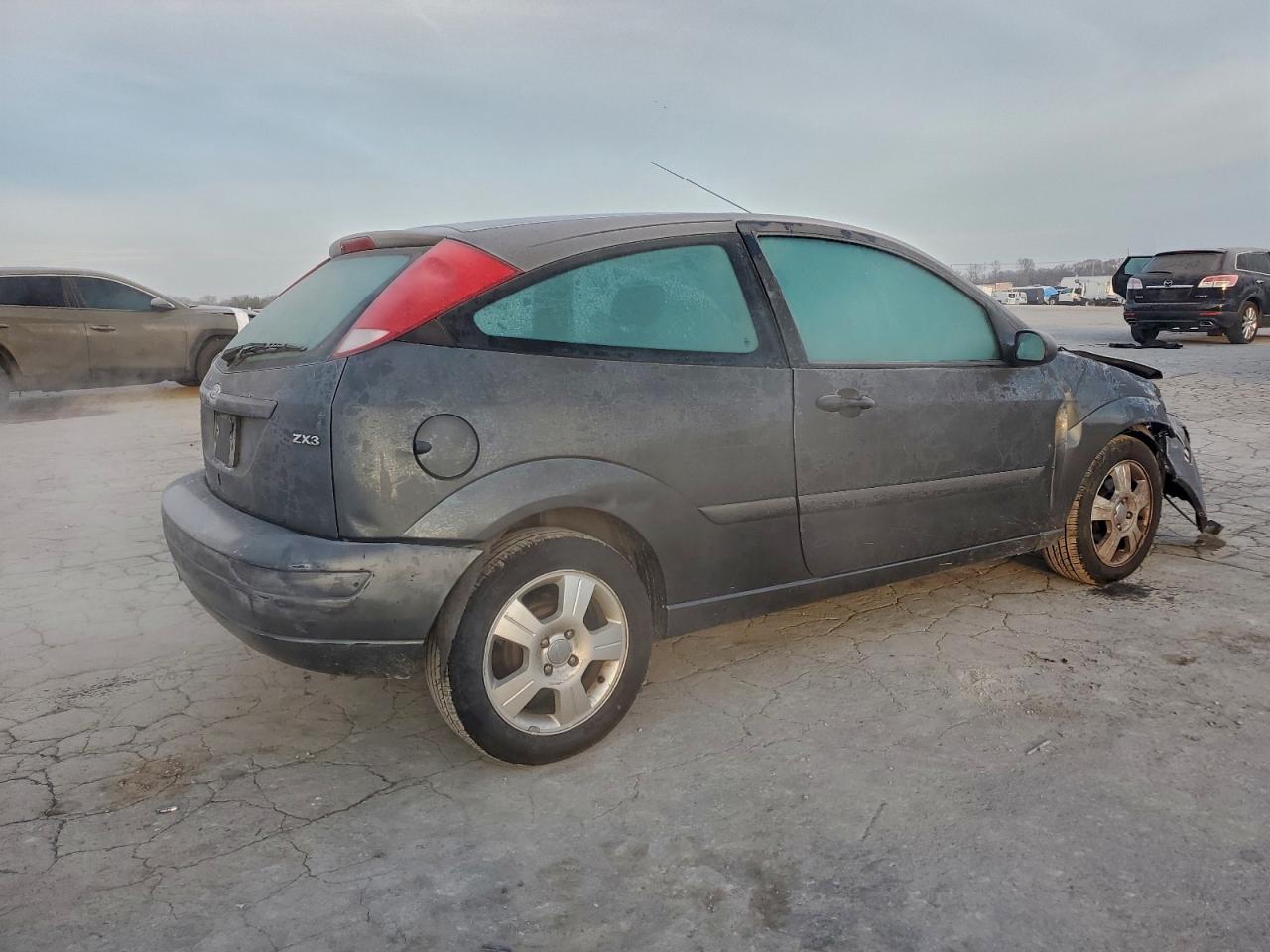 2005 Ford Focus Zx3 - Image 3