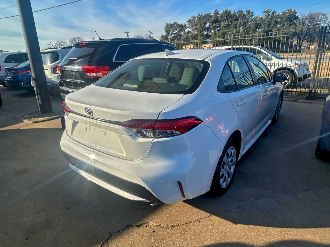 2020 Toyota Corolla Le - Фото 4