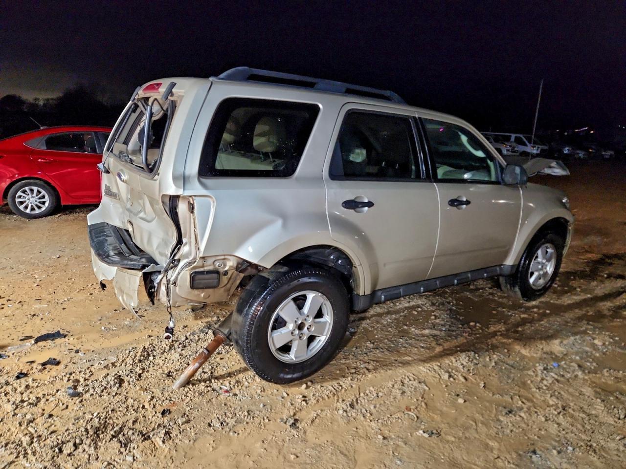 2010 Ford Escape Xlt - Фото 3