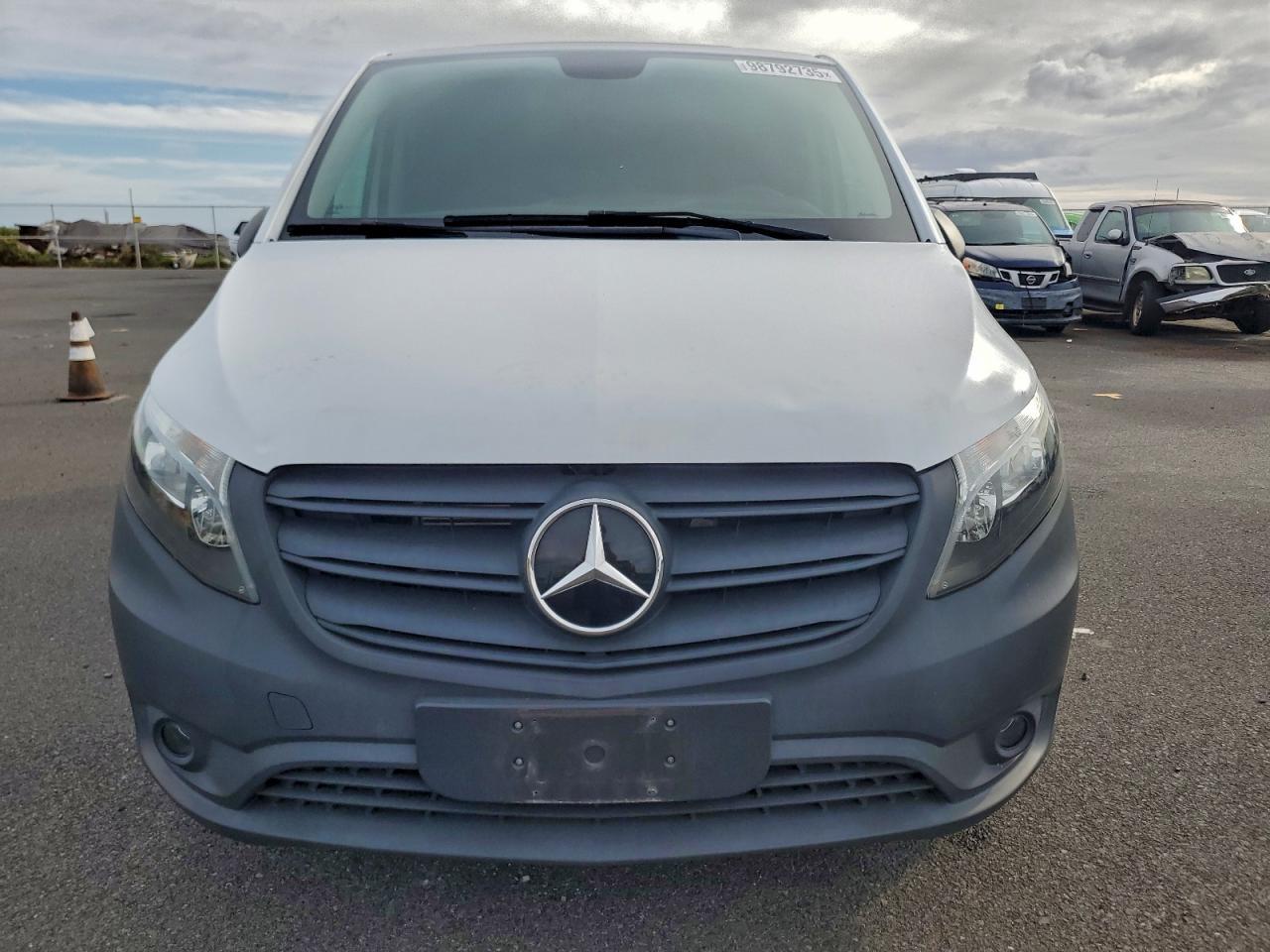 2023 Mercedes Benz Metris Utility / Service Van - Image 5