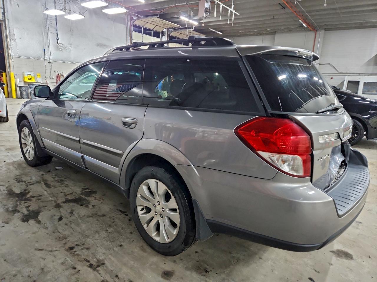 2009 Subaru Outback 2.5Xt Limited - Фото 2