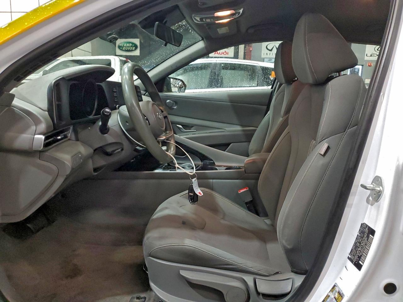 2023 Hyundai Elantra Blue - Фото 7