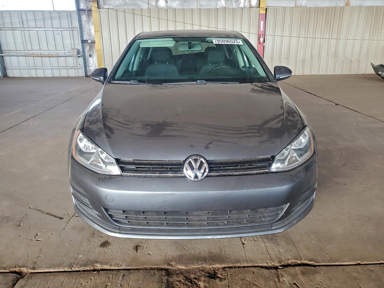 2017 Volkswagen Golf S - Image 5