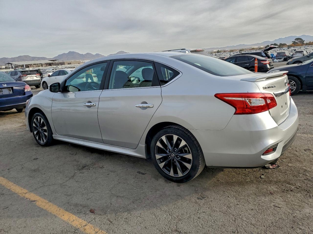 2017 Niss Sentra S - Фото 2