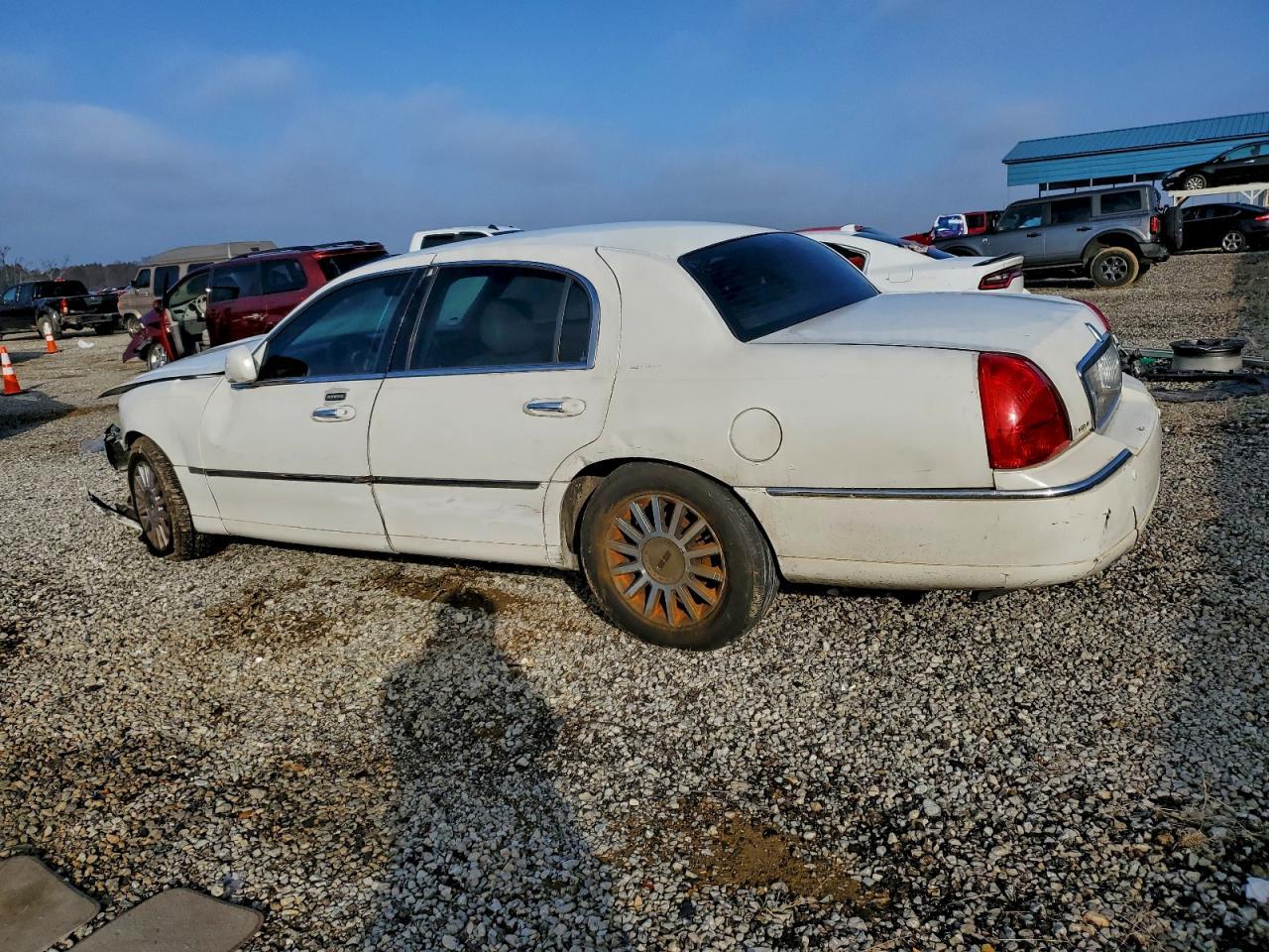 2004 Lincoln Town Car Executive - Фото 2