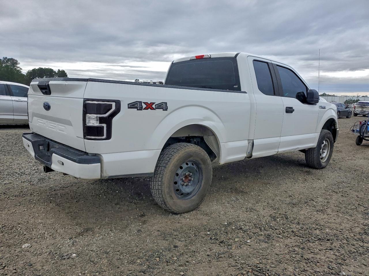 2019 Ford F150 Super Cab - Фото 3