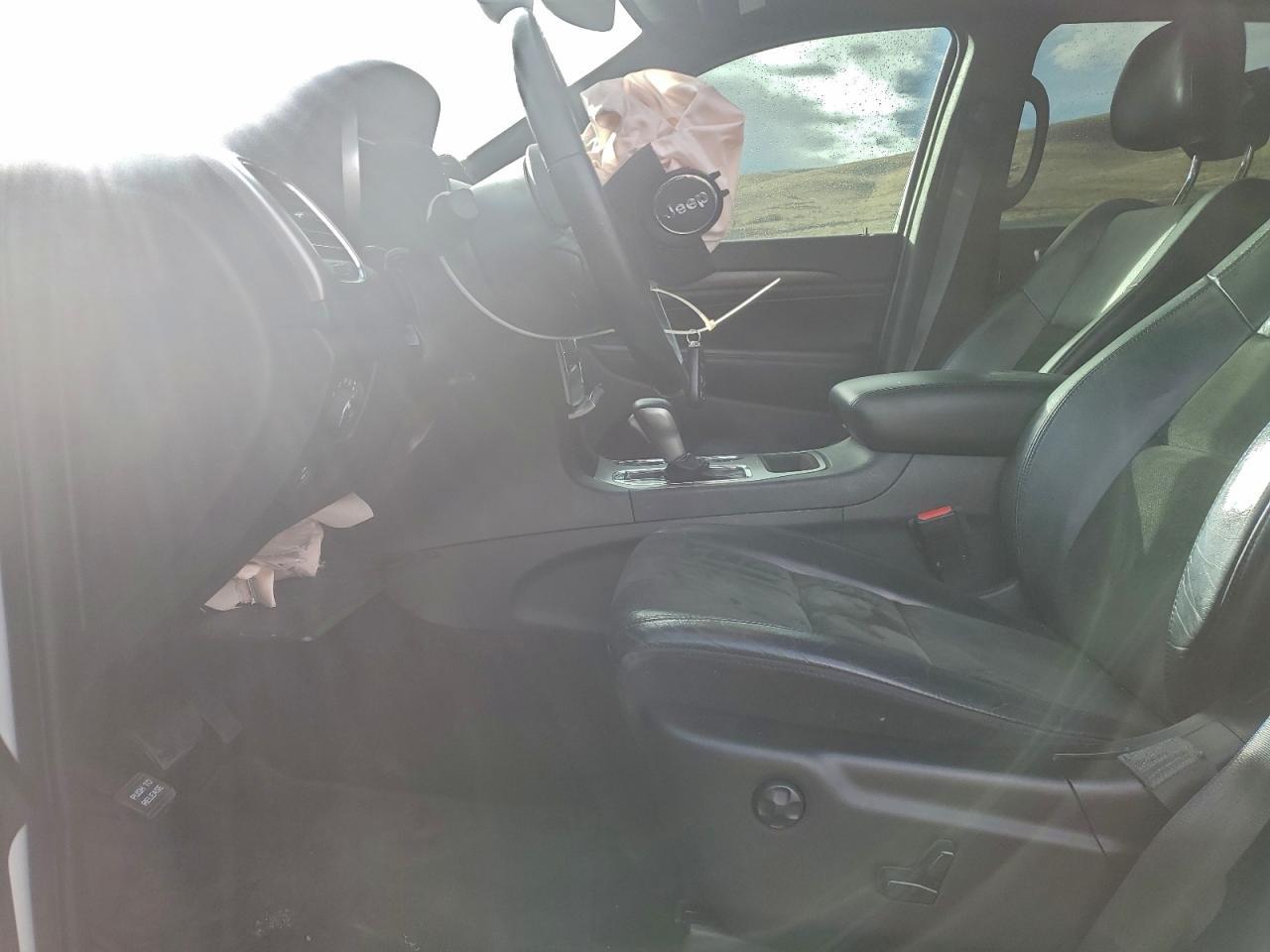 2018 Jeep Grand Cherokee Laredo - Image 7