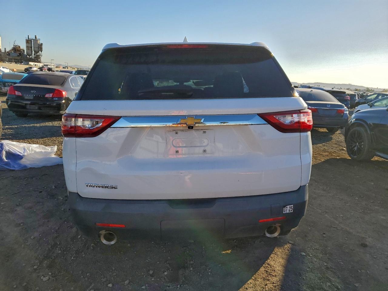 2021 Chevrolet Traverse Ls - Image 6
