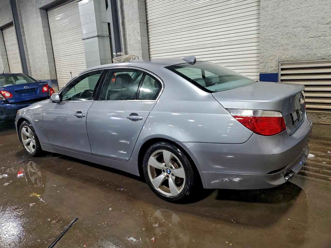 2004 BMW 530 I - Фото 2