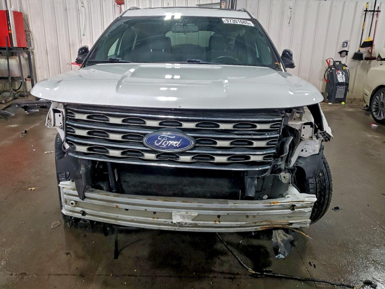 2016 Ford Explorer Xlt - Image 5