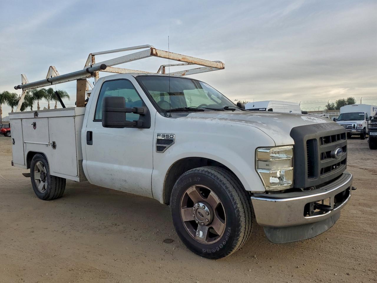 2008 Ford F350 Super Duty Utility / Service Truck - Фото 4
