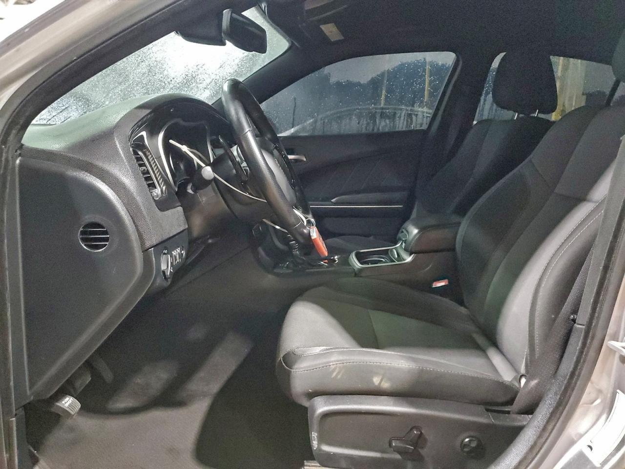 2018 Dodge Charger R/T - Image 7