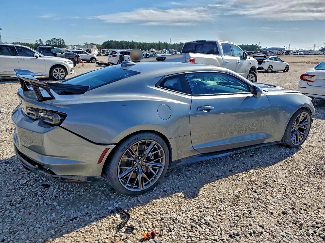 2023 Chevrolet Camaro Zl1 - Image 3