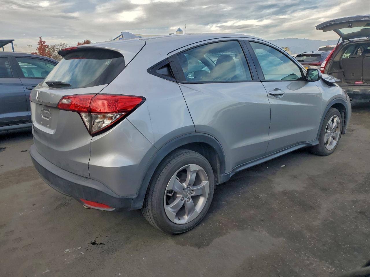 2022 Honda Hr-V Lx - Фото 3