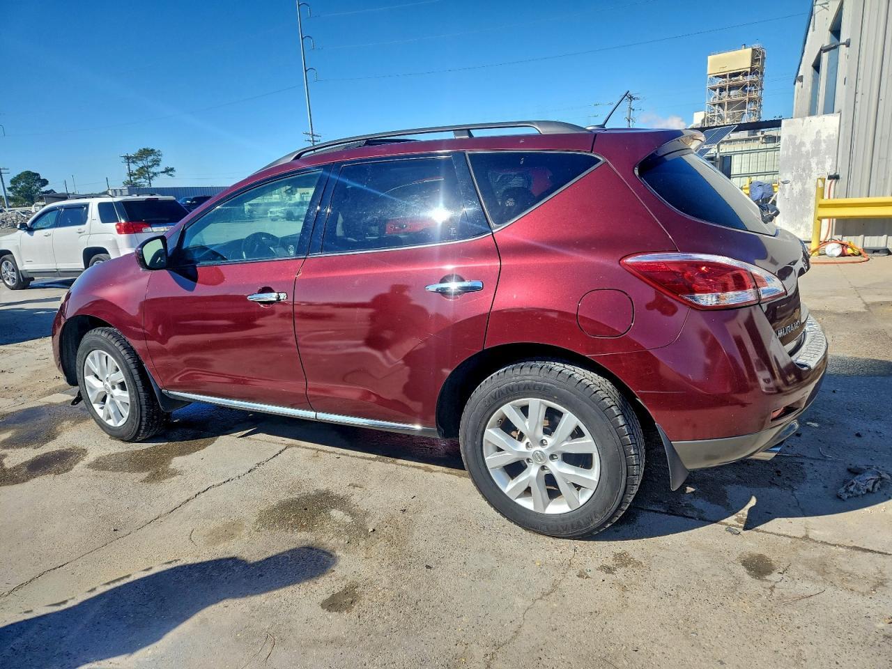 2011 Nissan Murano S - Image 2