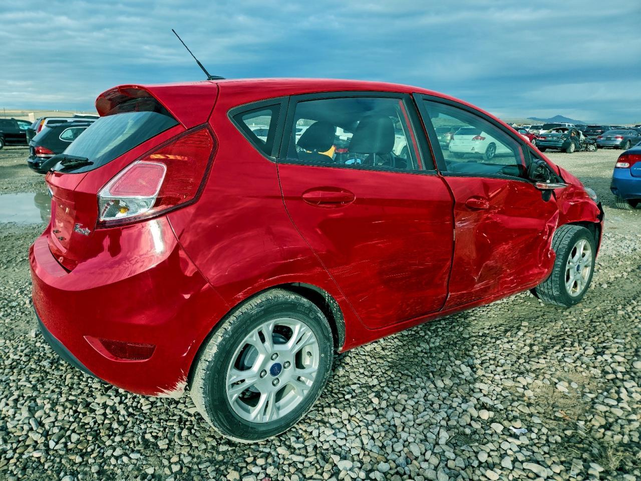 2015 Ford Fiesta Se - Фото 3