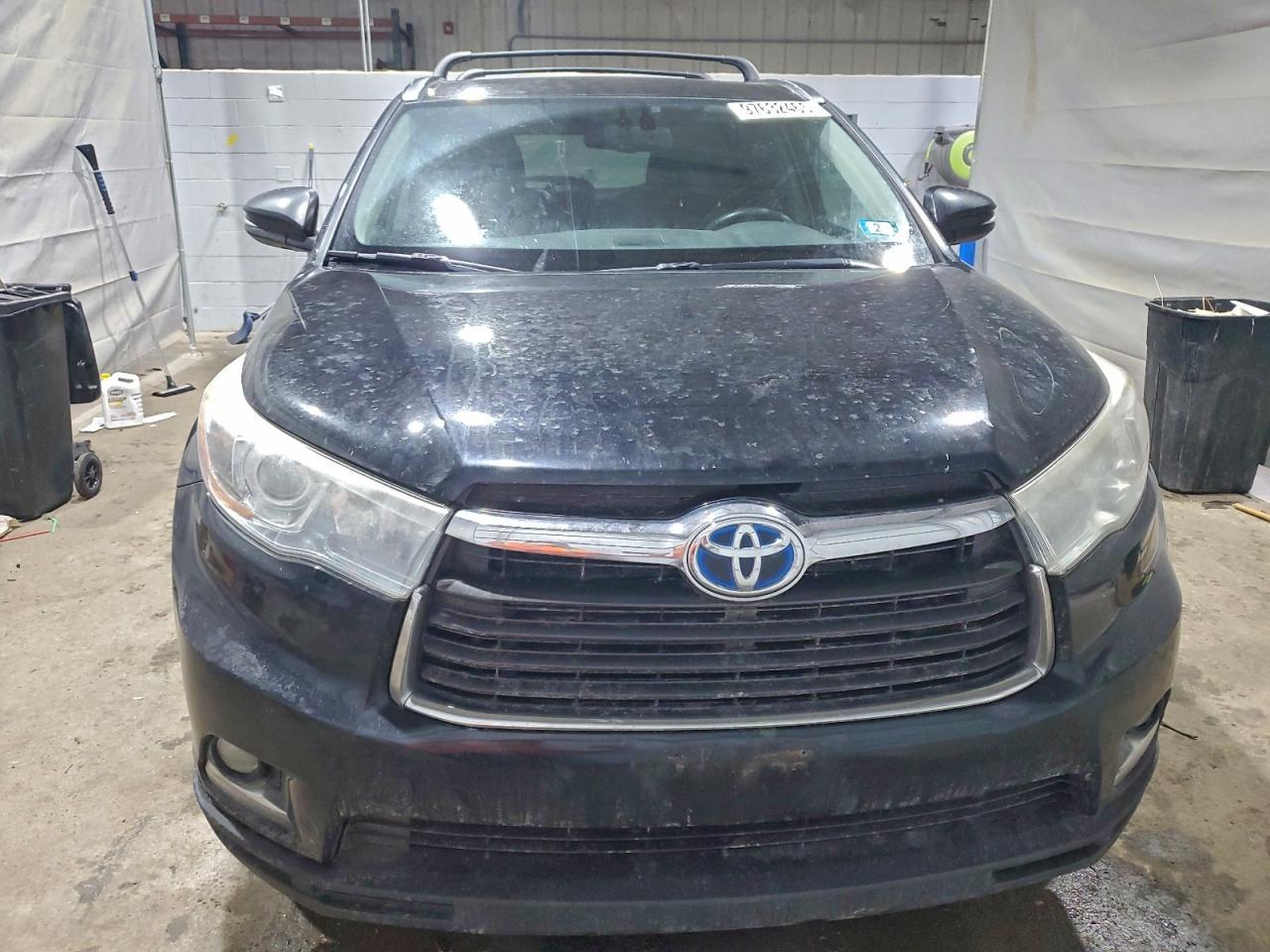 2016 Toyota Highlander Hybrid Limited - Image 5