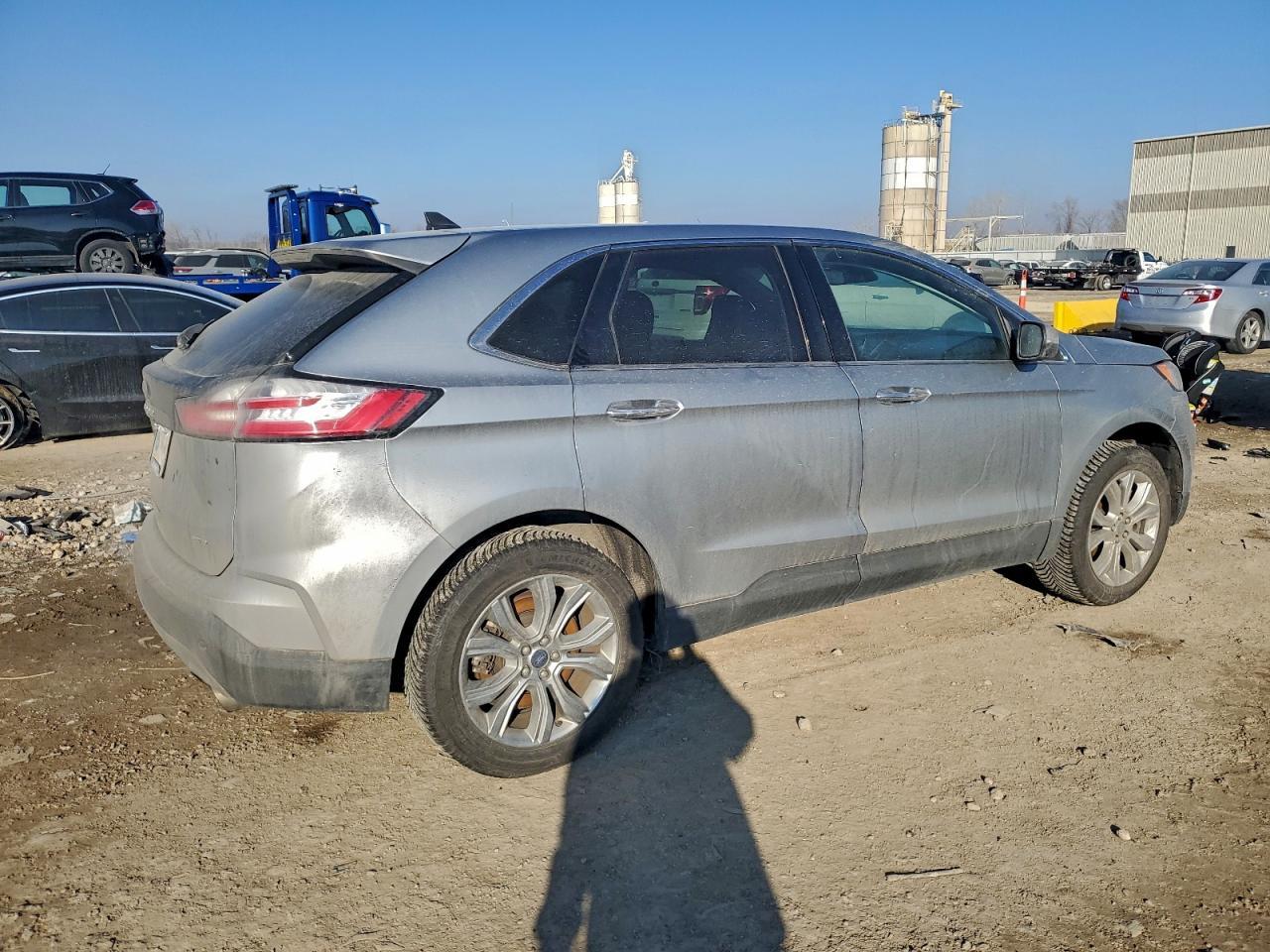 2022 Ford Edge Titanium - Фото 3
