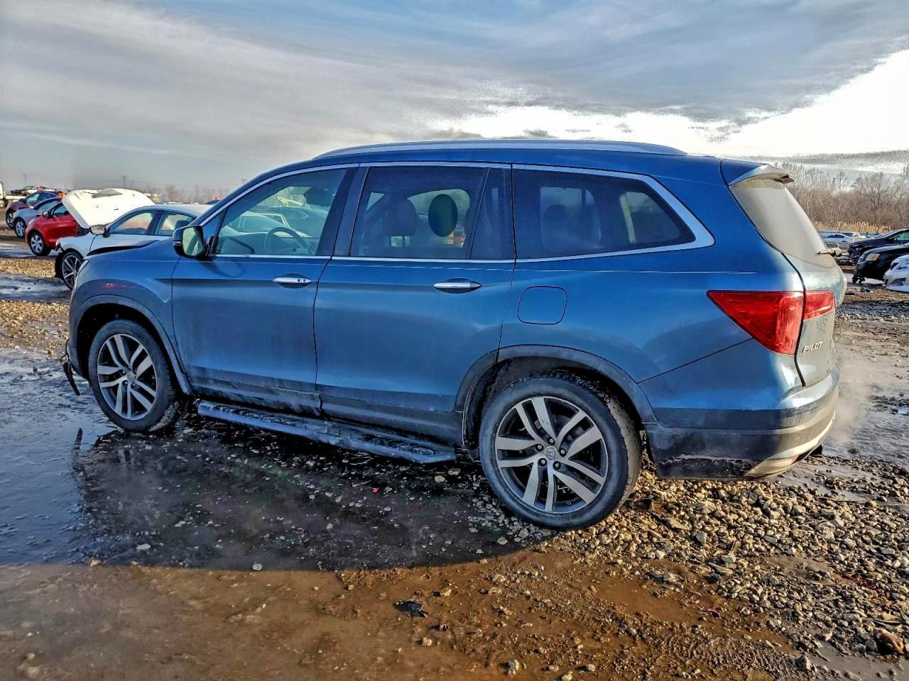 2017 Honda Pilot Elite - Фото 2