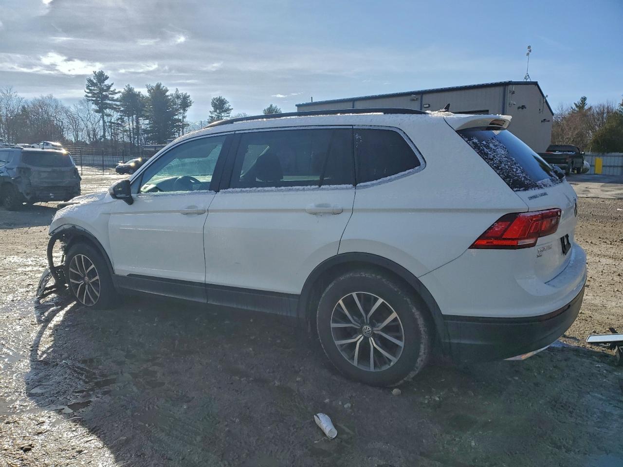 2019 Volkswagen Tiguan Se - Фото 2