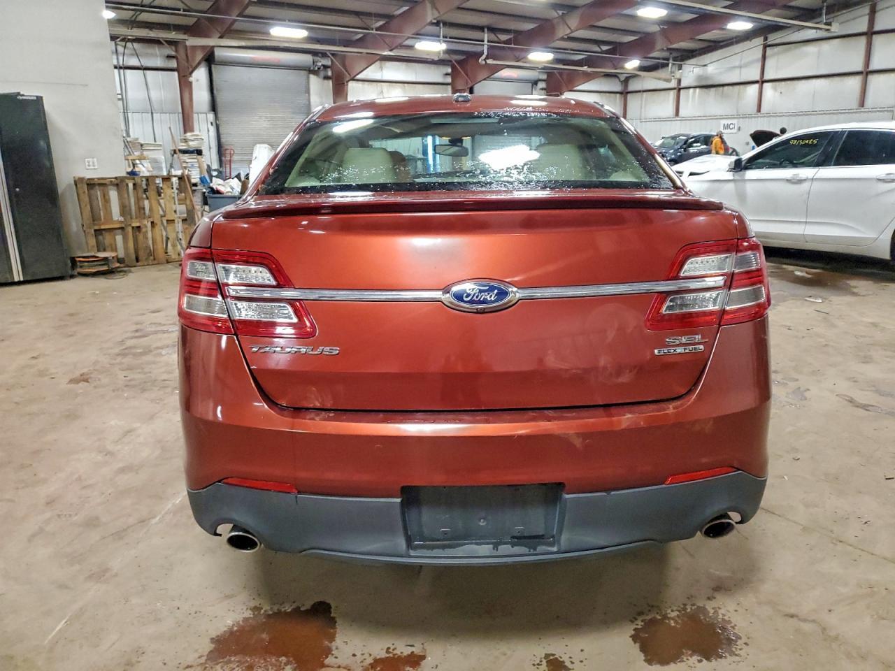 2014 Ford Taurus Sel - Image 6