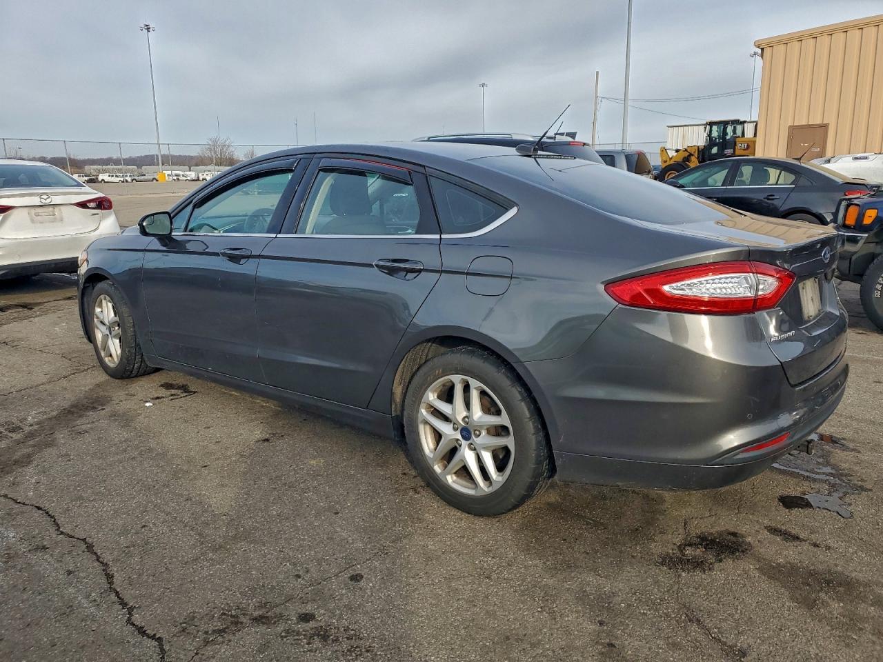 2016 Ford Fusion Se - Image 2
