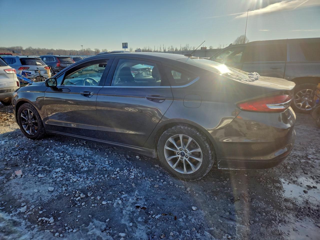 2017 Ford Fusion Se - Фото 2
