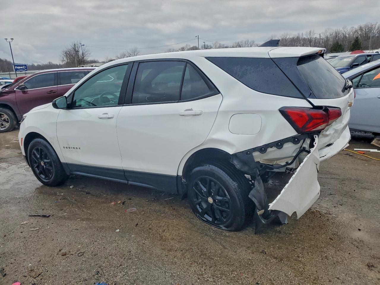 2022 Chevrolet Equinox Ls - Фото 2