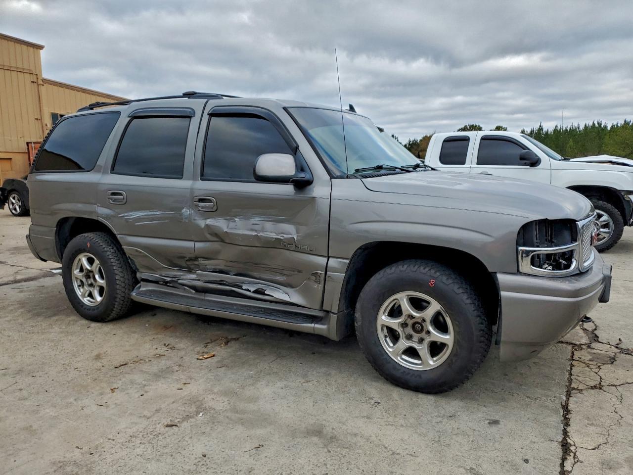 2006 GMC Yukon Denali - Фото 4