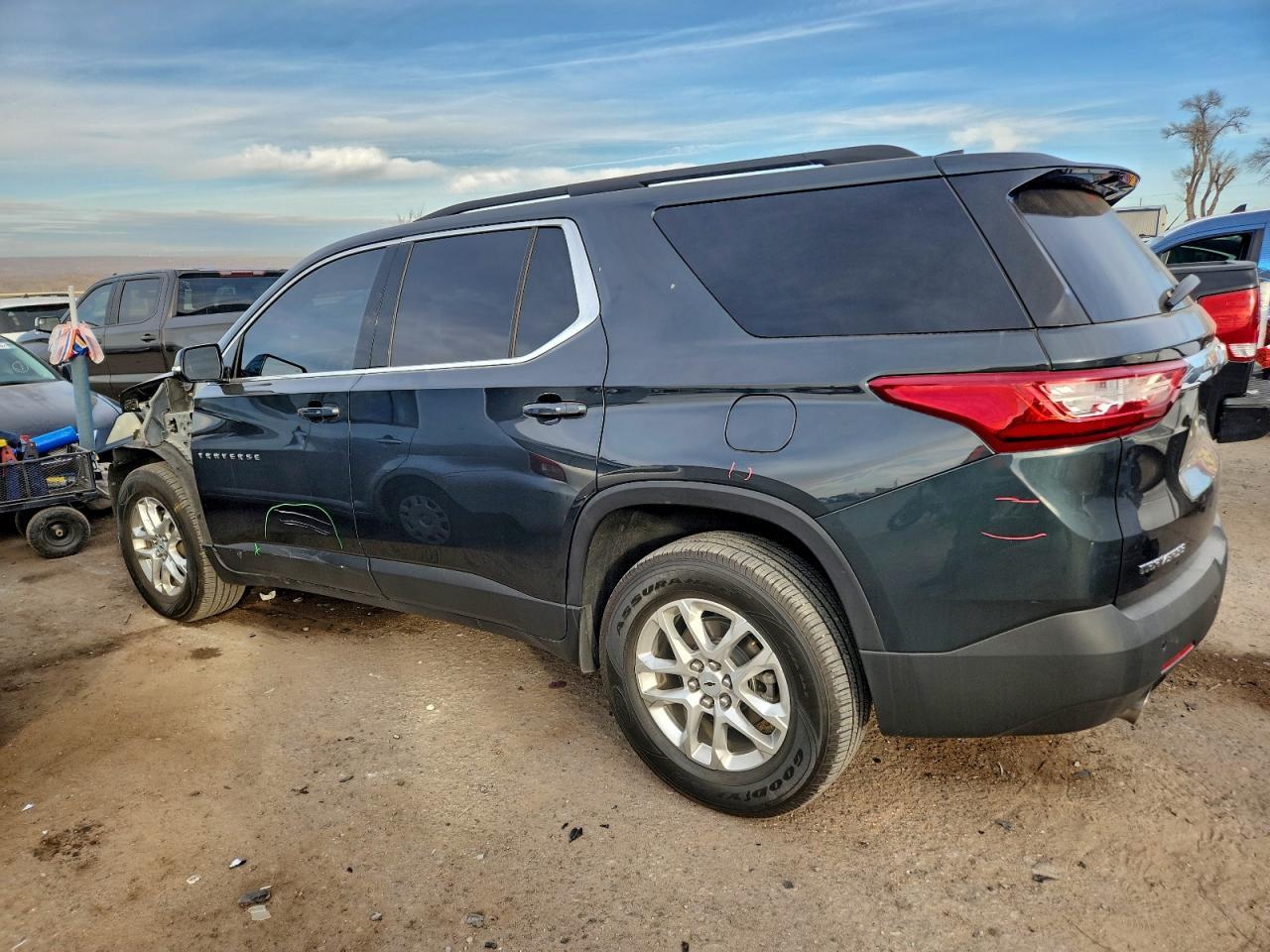 2020 Chevrolet Traverse Lt - Image 2