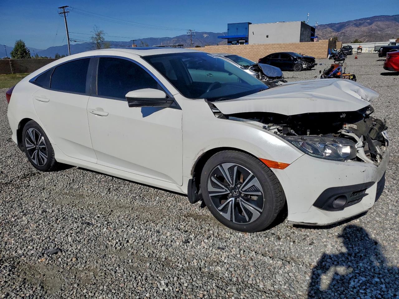2018 Honda Civic Ex - Image 4
