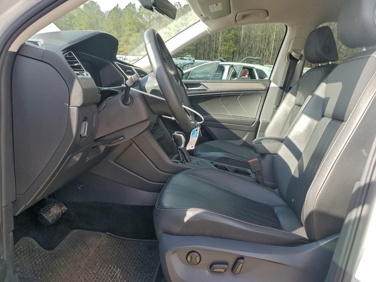 2023 Volkswagen Tiguan Se - Image 7