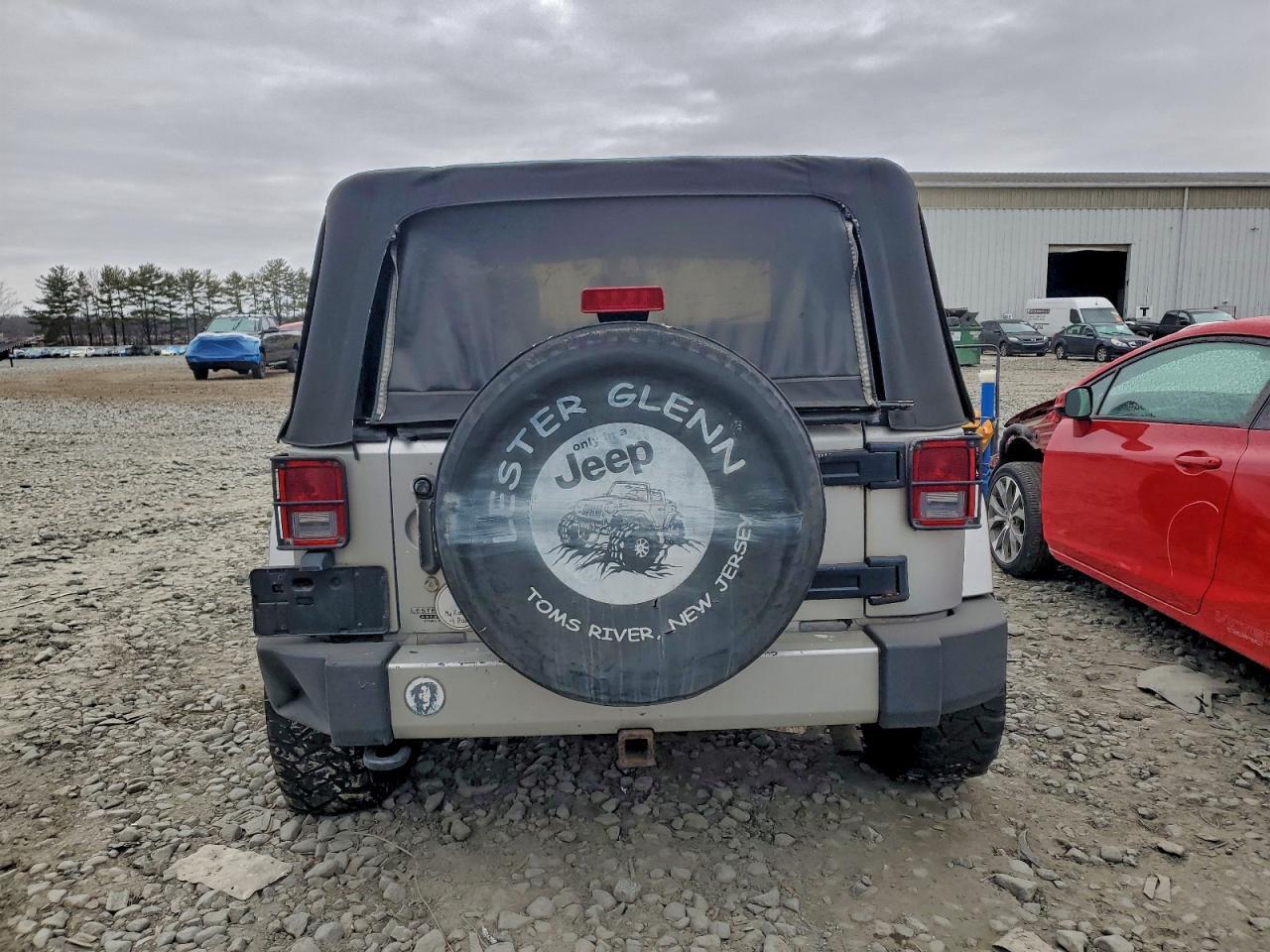 2010 Jeep Wrangler Sahara - Фото 6