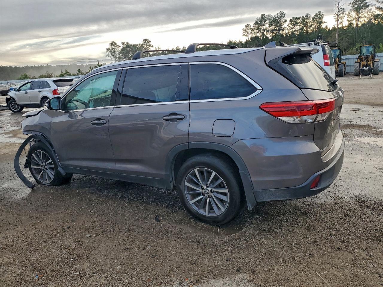 2019 Toyota Highlander Xle - Фото 2