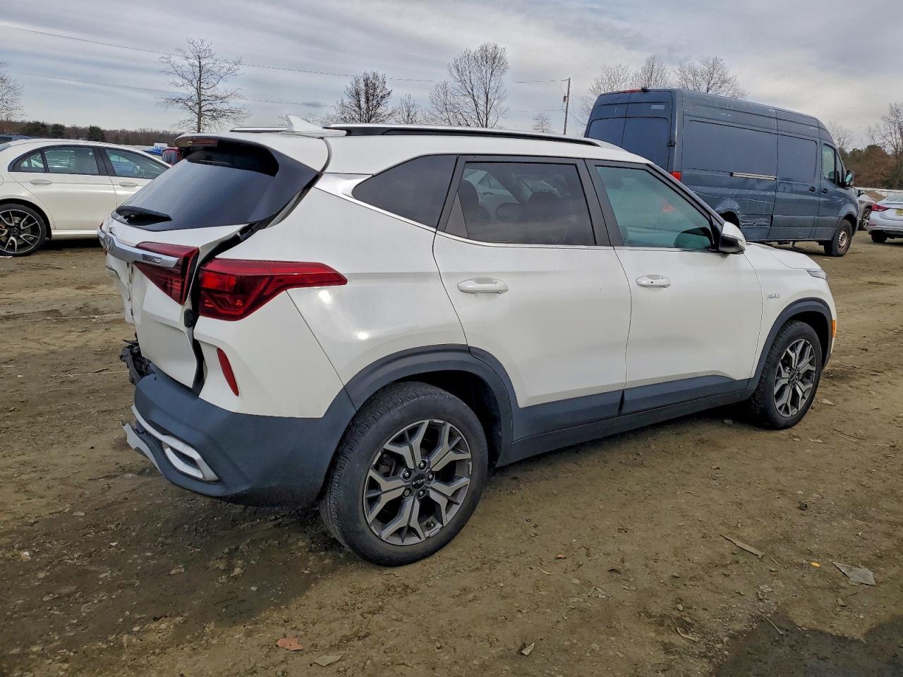 2022 Kia Seltos Ex - Фото 3
