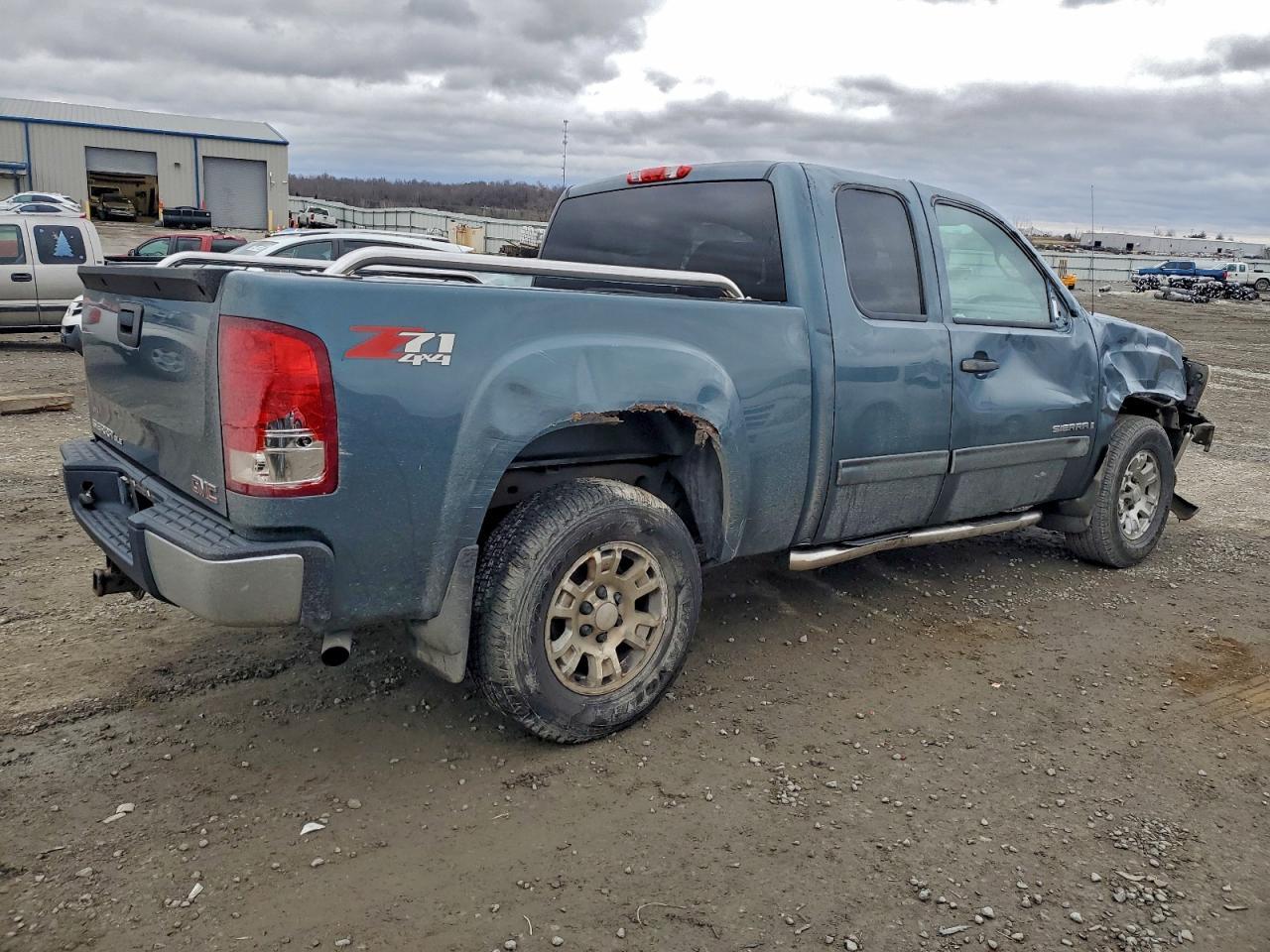 2008 GMC Sierra K1500 - Image 3