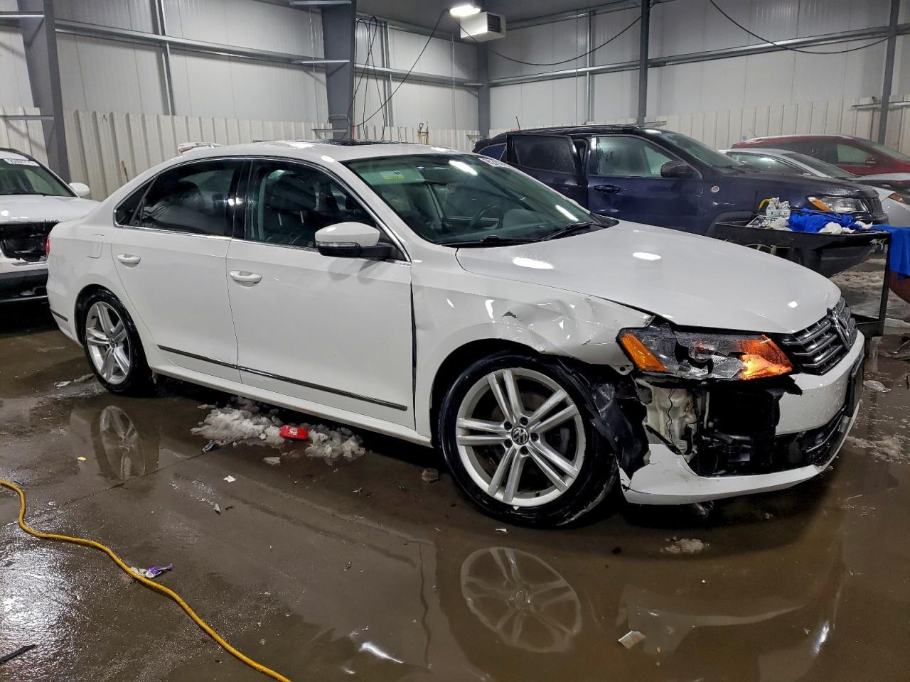 2014 Volkswagen Passat Sel - Image 4