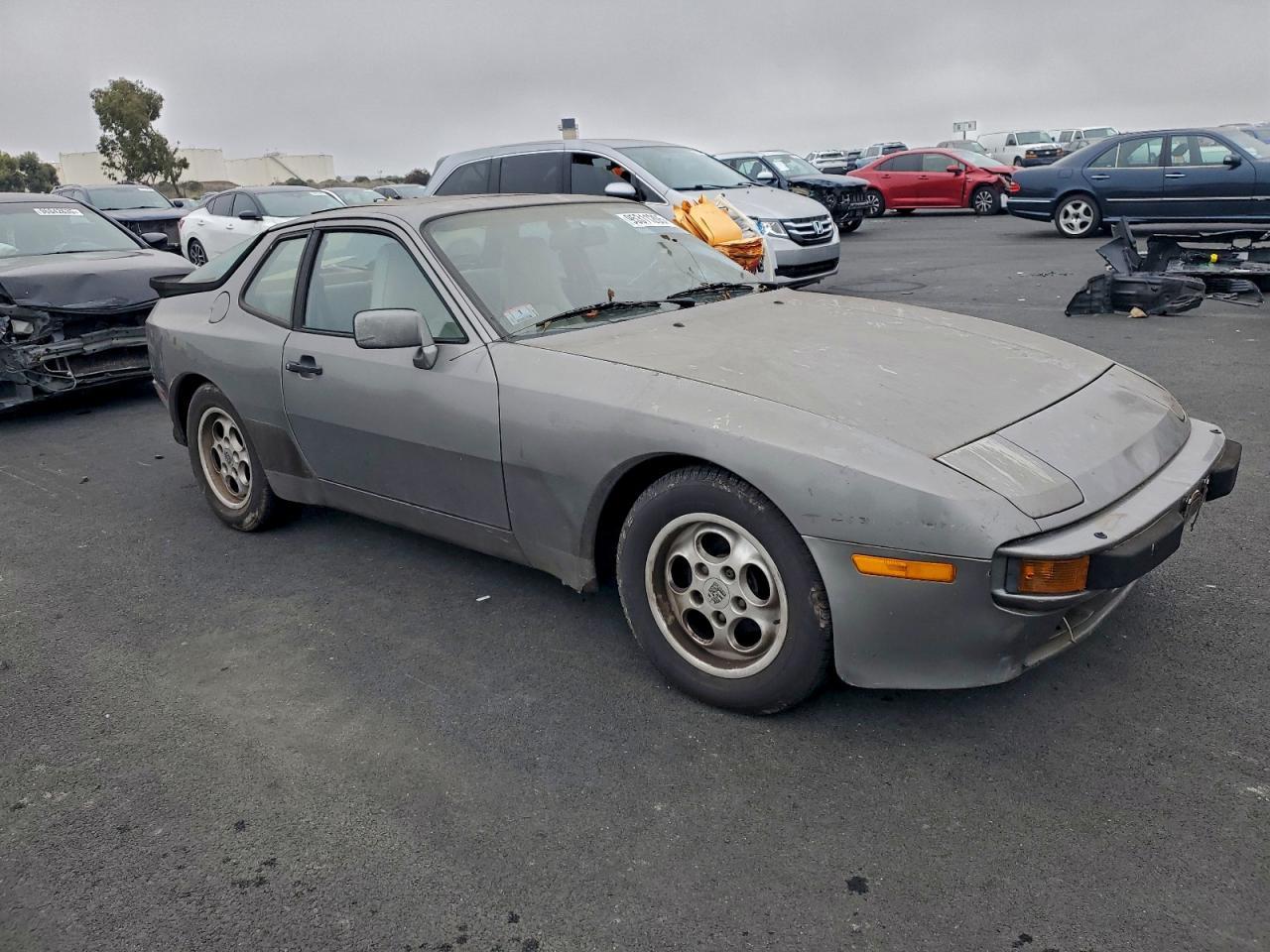 1985 Porsche 944 - Image 4