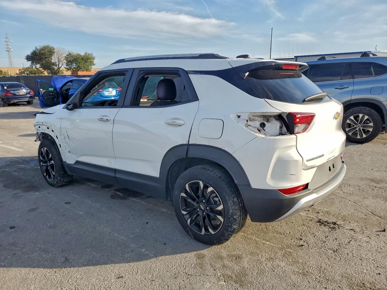 2021 Chevrolet Trailblazer Lt - Фото 2
