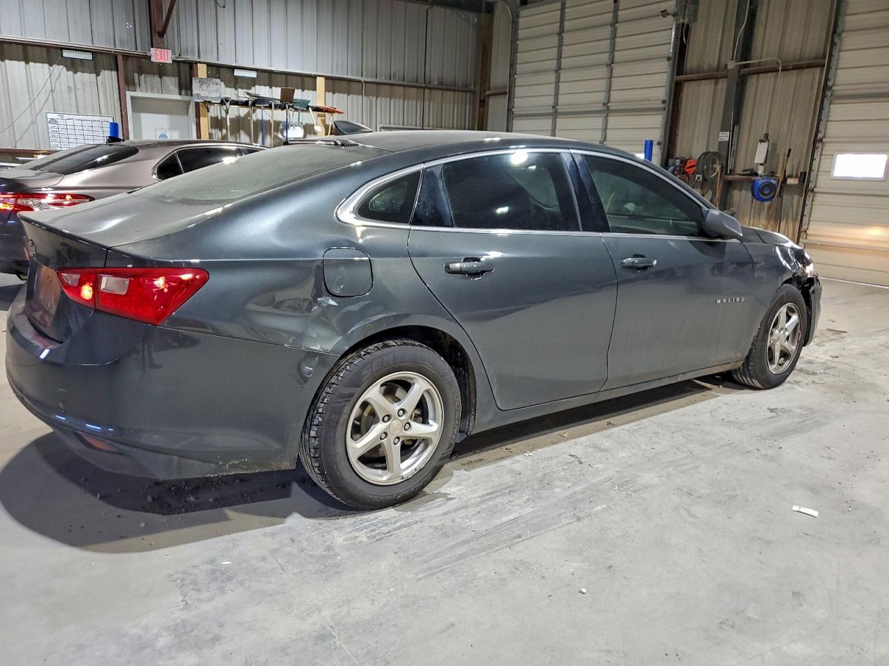 2018 Chevrolet Malibu Ls - Фото 3