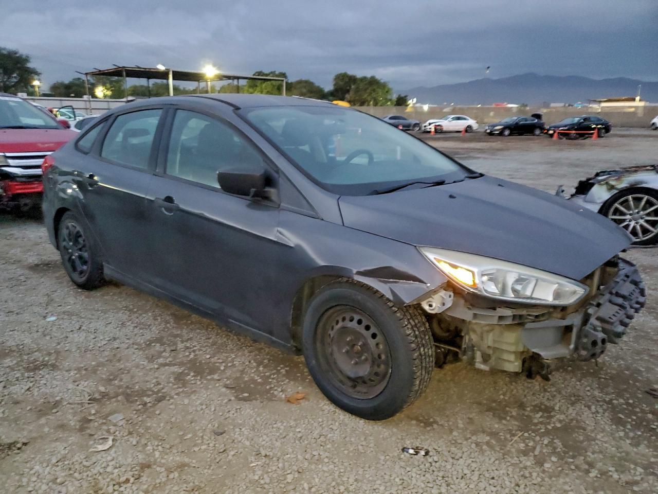 2016 Ford Focus S - Image 4